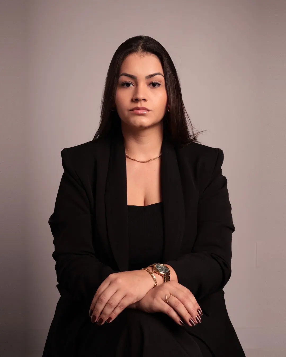 Retrato da advogada Débora Silveira